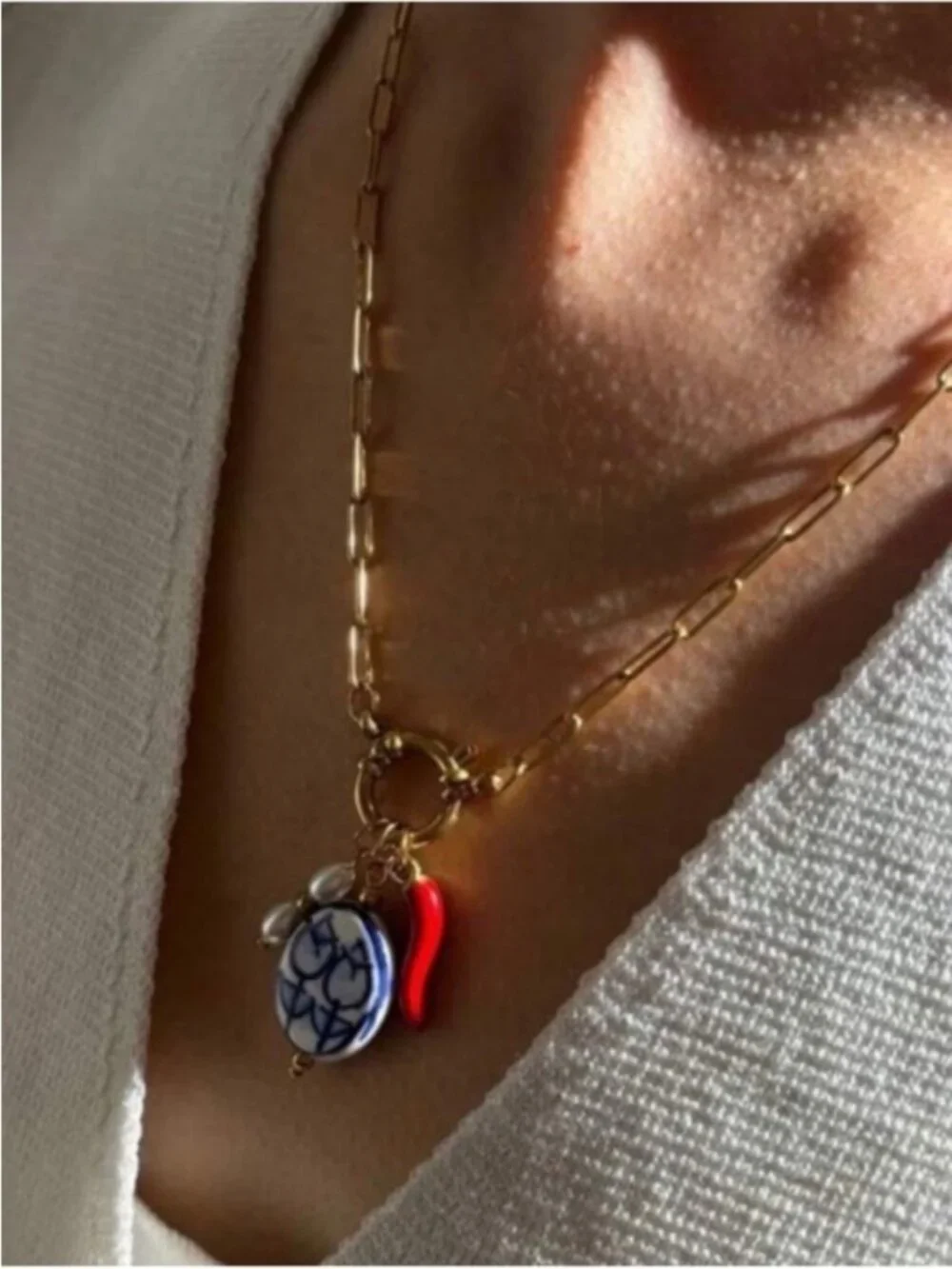 New! Gold Oil Drop Paperclip Chain Charm Necklace (1070) NWOT